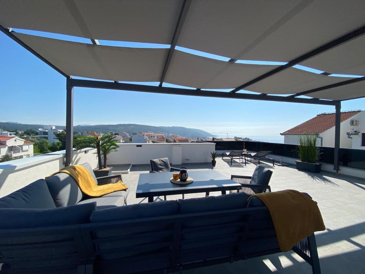 Apartment Agnes With 63 M2 Rooftop Terrace, Grill And Pool Okrug Gornji Eksteriør bilde