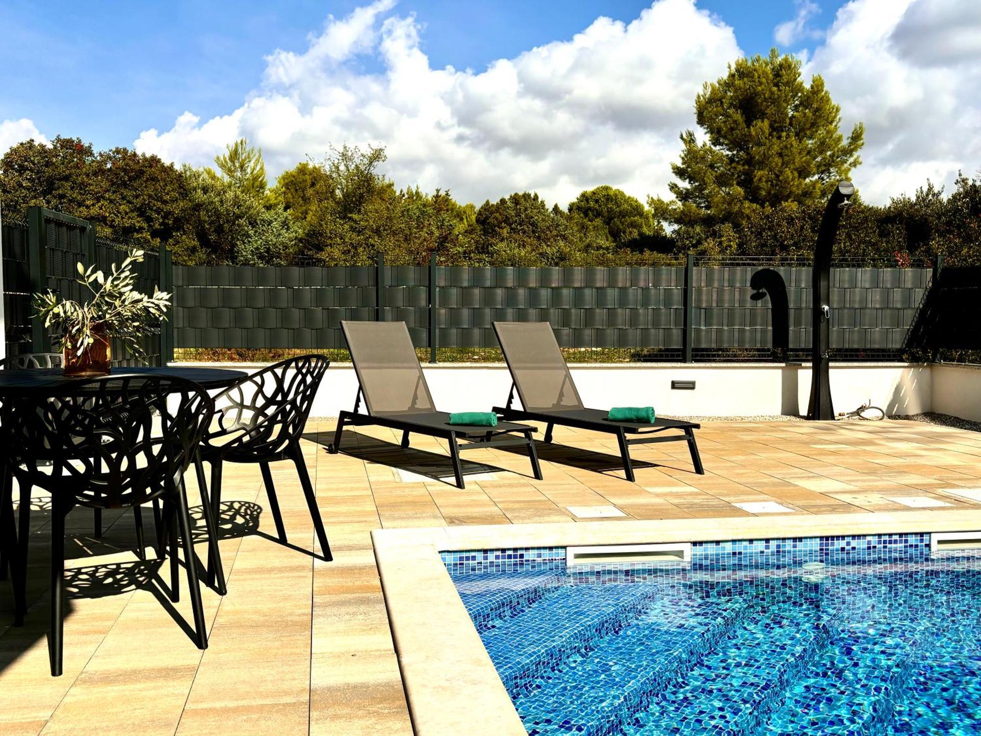 Apartment Agnes With 63 M2 Rooftop Terrace, Grill And Pool Okrug Gornji Eksteriør bilde